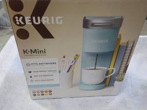 lot 102 image: Keurig K-Mini Single Serve Coffee M...