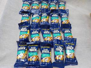 lot 138 image: 20 Planters 2 oz Bags Trail Mix be...