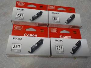 lot 151 image: 4 Cannon Pixmas 251 GY...