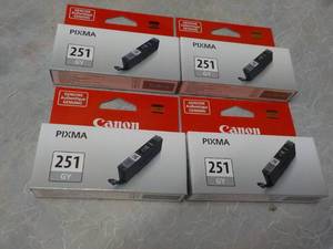 lot 153 image: 4 Cannon Pixmas 251 GY...