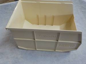 lot 184 image: 6 Quantum Stackable Shelf Bins...