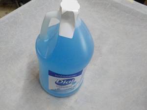 lot 187 image: 1 Gallon Dial Hand Soap...