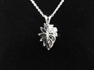 .925 Sterling Silver Black Sapphire Crystal Leaf Pendant Necklace