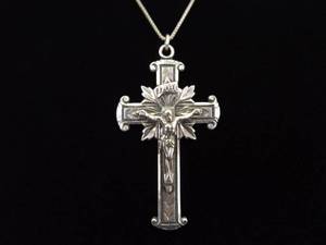 .925 Sterling Silver Larger Well Made Crucifix Pendant Necklace