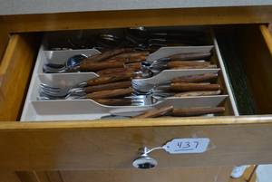 Mode stainless silverware...