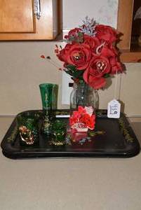 Metal painted trays with emerald gr...