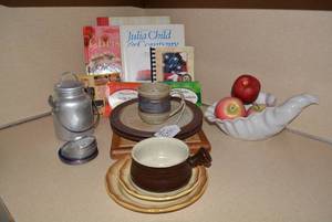 Cookbooks, Lester Prairie dishes, f...