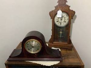 Mantel clocks cameo one has no key...