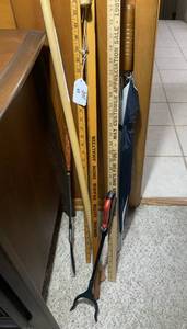 Lester Prairie rulers, umbrella...