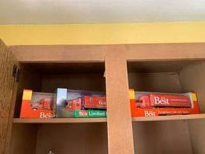 (3) Do-It-Best model trucks, all ne...