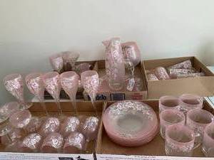 Vintage pink depression with hand p...