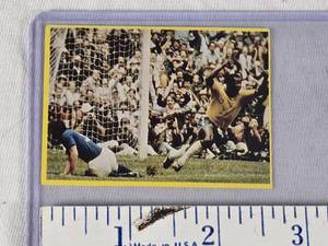 RARE Pele1982 Danone Futbol en Accion #75 - Brazil Vintage Soccer Card