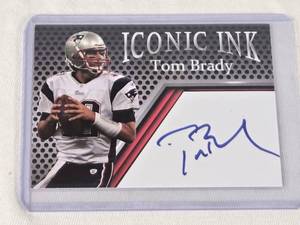 Tom Brady 2000-2018 Iconic Ink Facsimile Autograph Edition - New England Patriots Football Card