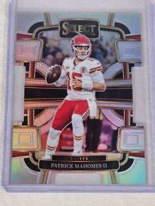 Patrick Mahomes II 2023 Panini Select Silver Holo Die Cut Prizm #49 - Kansas City Chiefs Football Card