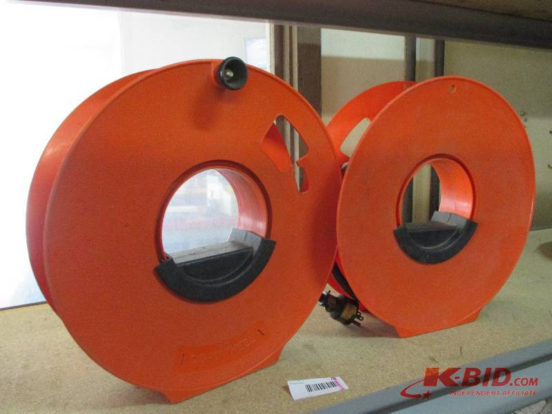 2 cord reels