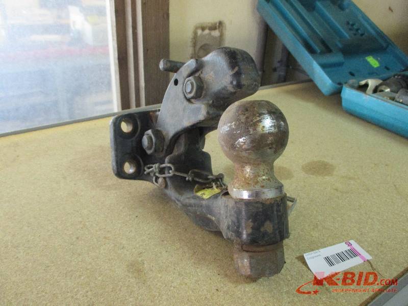 Bolt-on hitch