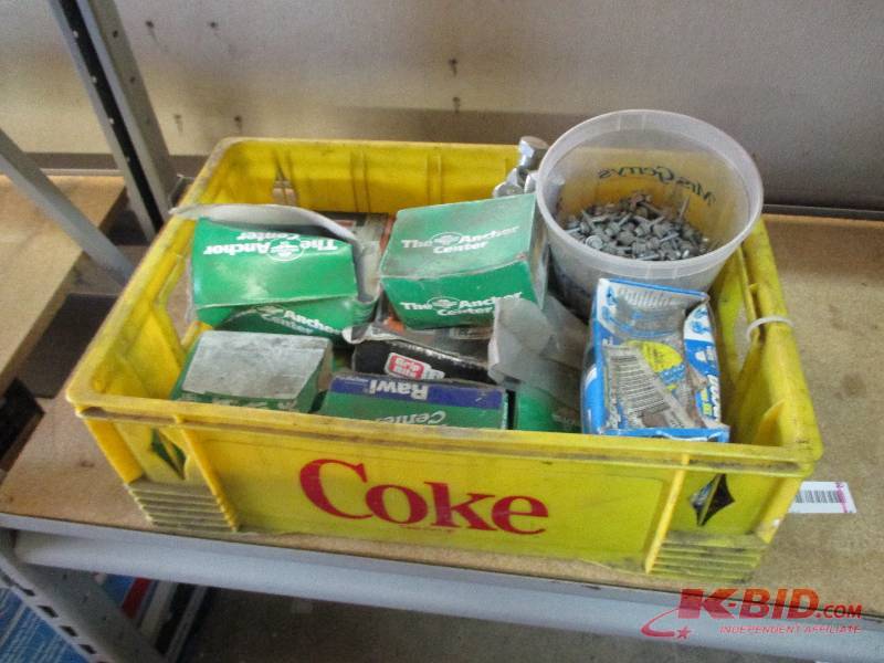 Tote of fasteners