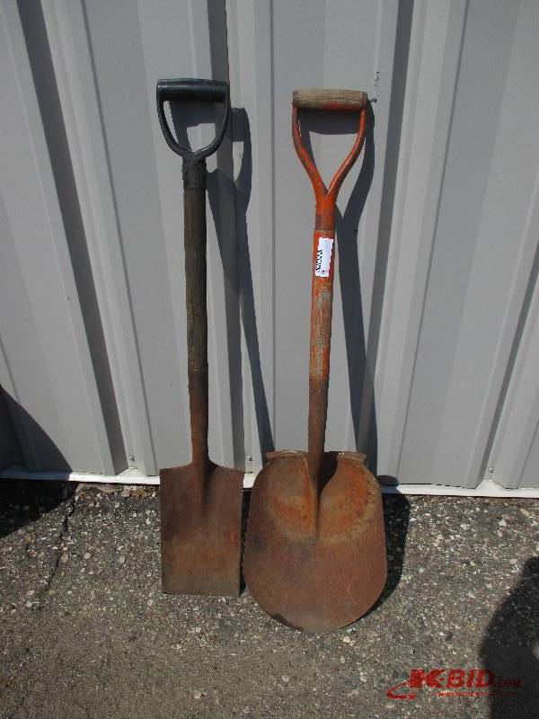 2 Shovels