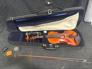 Amati's Fine Instruments Violin
