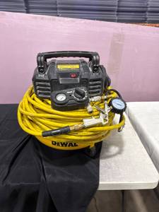 DeWalt 6-Gallon Air Compressor