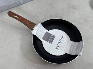 New 9.5 inch Elle Decor Designer Frying Pan with Wood Look Handle