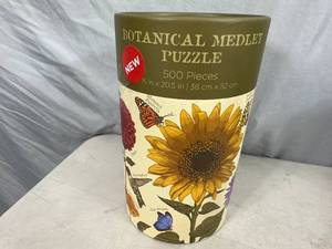 New Botanical Medley 500 pc Puzzle with Framable Art Print