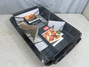 New Large Roaster Pan with Removable Rack