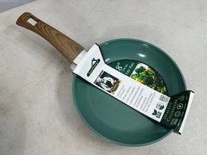 New 8 inch Ceramic Coated Aluminum Induction Safe Frying Pan