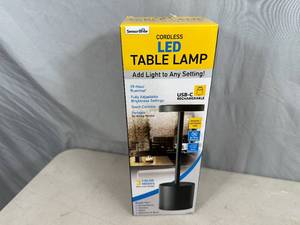 New Cordless LED Table Lamp