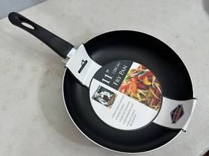 New 11 inch Aluminum Non-Stick Frying Pan
