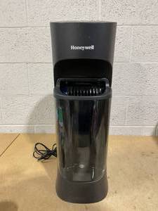 Honeywell Top Fill Cool Moisture Tower Humidifier with Digital Humidistat - Black, HEV620BV3