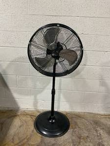 Commercial Electric 20 in. Oscillating Pedestal Fan with Adjustable Height in Black (Used, Minor Transit Damage)