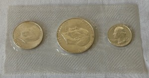 1976 Bicentennial Silver Uncirculated Proof 3 Coin Set - cello wrap