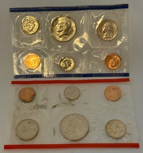 1986 PD Uncirculated US Mint set OGP - cello wrap only