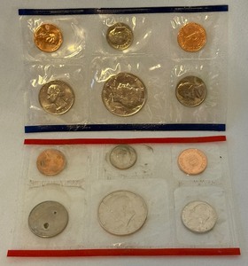 1989 PD Uncirculated US Mint set OGP - cello wrap only, with fire damage