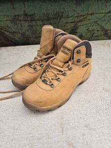 Hi Tec like new Work Boots Size 11