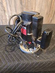 Master Mechanic Plunge router