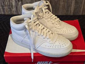 New Nike Court Vision Mid NN Size 7