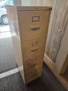 HON 4 Drawer File Cabinet with Key