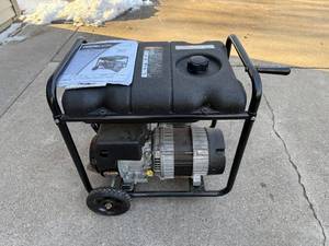Briggs & Stratton 030319 Portable Generator - 4000W, 6.5HP, 5000 Starting