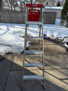 Werner 6 ft Aluminum Step Ladder - Type III, 200 lb Load Capacity