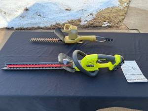 Ryobi P2603 18V Hedge Trimmer with Battery & Black & Decker 8115 Hedge Trimmer (Lot of 2)