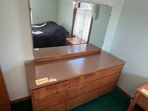 Dresser with Mirror - 9-Drawer Mid-Century Modern Wood Chest 30x40x19 HWD