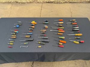 Assorted Screwdrivers - Mixed Flathead & Phillips, Used Workshop Tools