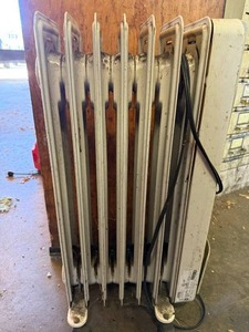 Oil-Filled Radiator Space Heater - Portable Electric Heater on Casters (Includes manual that is not pictured)