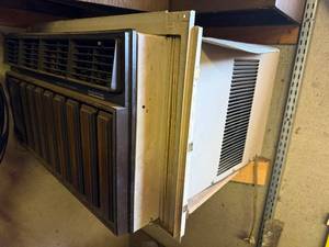 Montgomery Ward Quiet-Air High Efficiency Window Air Conditioner