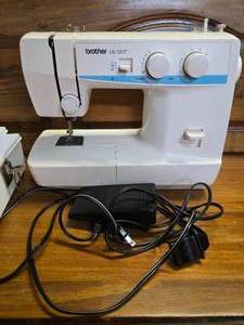 Sewing Machine, With Case, Works