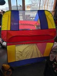 Kids Play Tent that will Collapse for Easy Storage