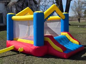 Great Condition Bounce House - Approx. 9'