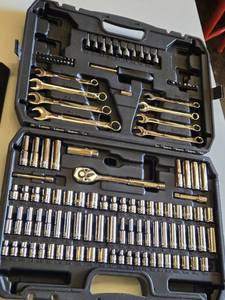 AmazonBasics Ratcheting Wrench and Socket Set - Missing a Ratchet and 14mm
